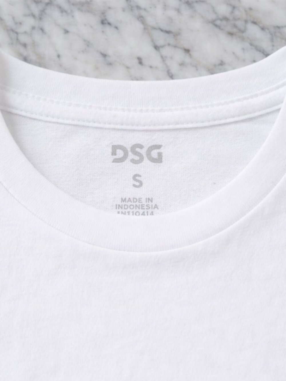 DSG Womens Small Cropped Top  Cinch Waist White Short Sleeve T-Shirt - Picture 2 of 7